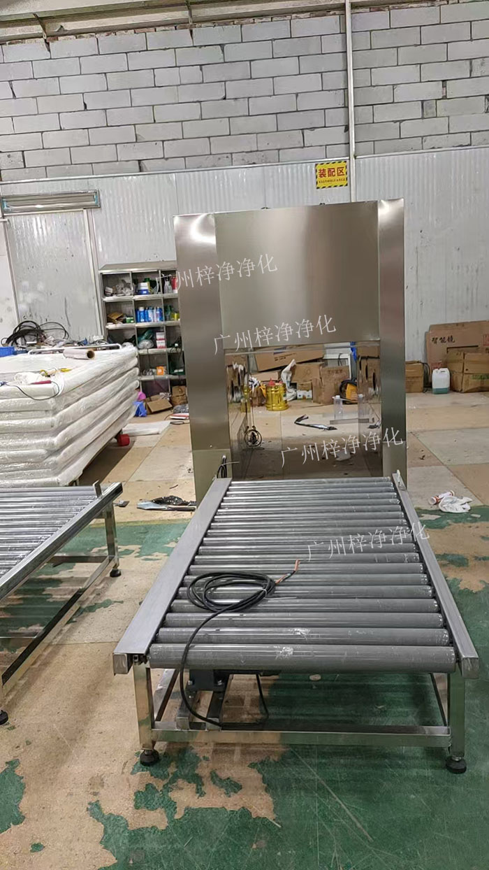 全自動(dòng)感應(yīng)輸送帶傳遞窗選擇與車(chē)間電源電壓匹配的電氣設(shè)備